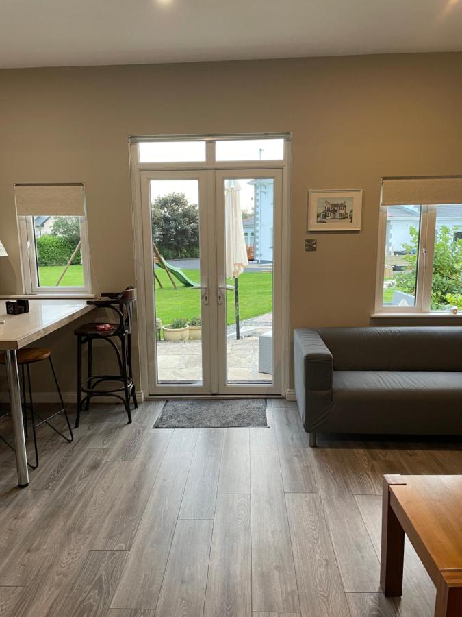 Garden Chalet Oranmore Apartment กัลเวย์ ภายนอก รูปภาพ